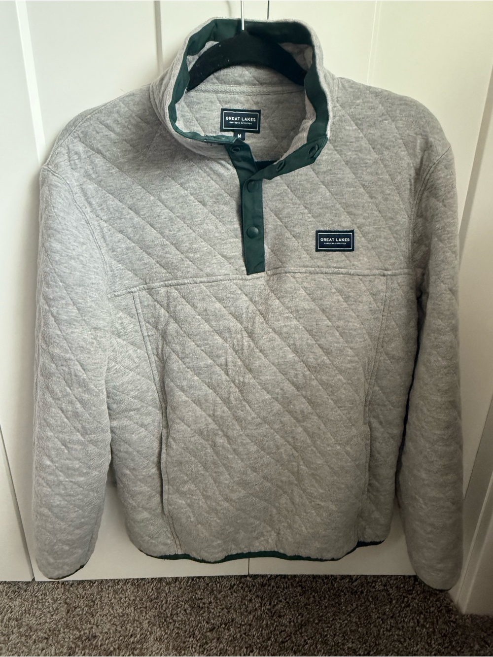 Mens Light Gray Great Lakes Quilted Pullover Jacket with Green Trim